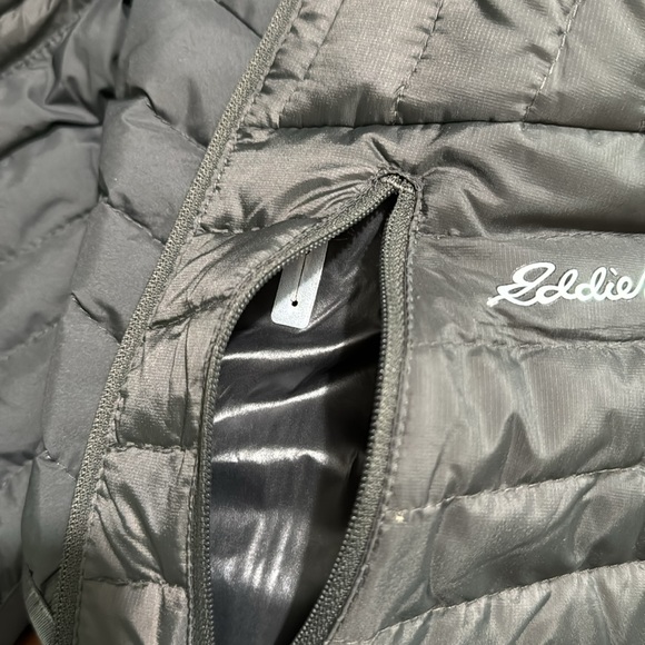 Eddie Bauer Goose Down vest - Picture 9 of 11